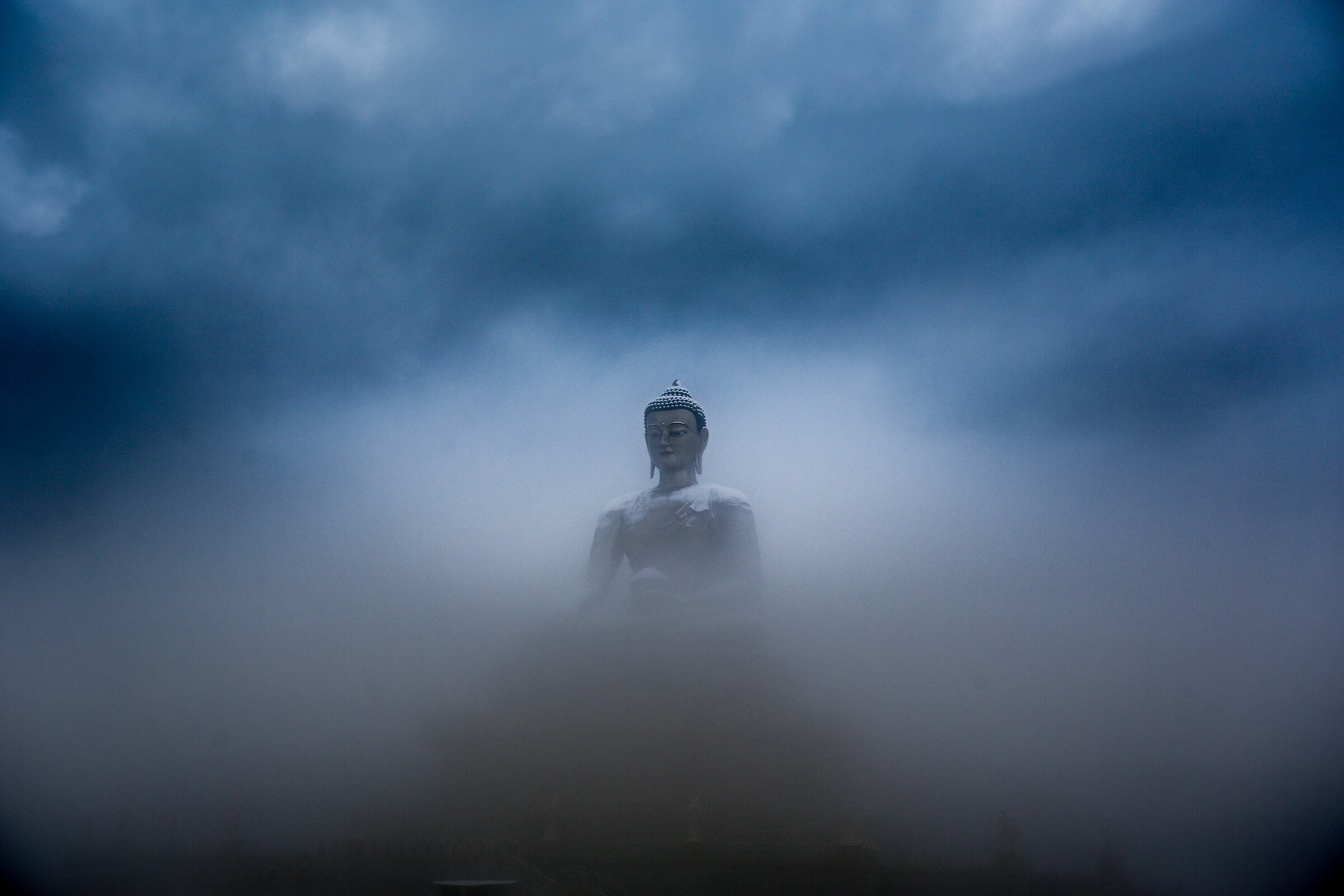Bhutan: Buddha Dordenma Mist