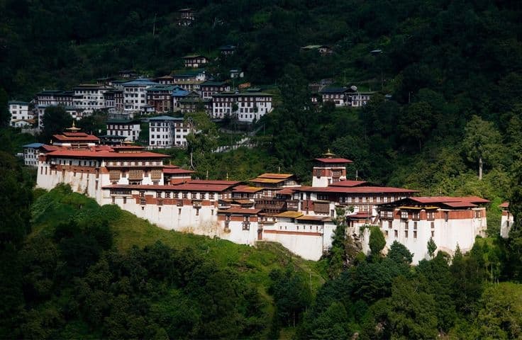 Trongsa Dzong along the ridge, the town on the slope above