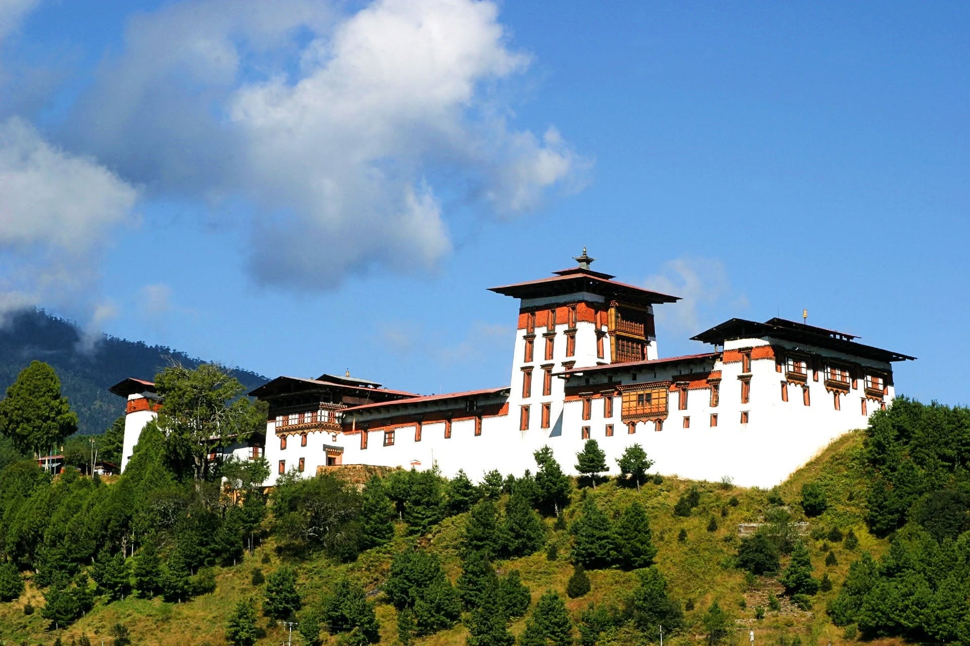 Jakar Dzong on the ridge above the Choekhor valley in Bumthang